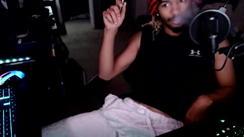 mixedtwinklol online show from October 25, 7:10 am