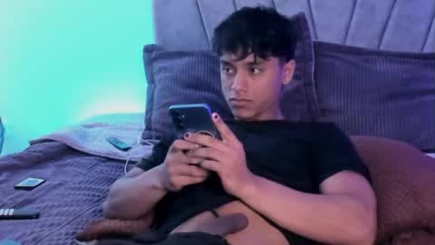 zyzz_1812 online show from November 13, 4:33 pm