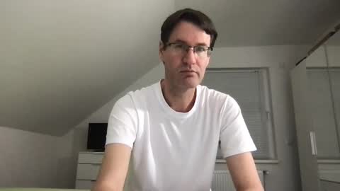 Snapshot of zzz123_cam chatting on March 7, 3:28 pm zzz123_cam online show from March 7, 3:28 pm