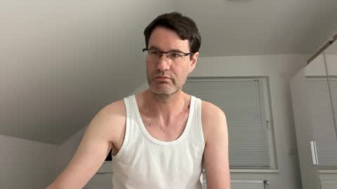 zzz123_cam online show from April 5, 10:06 pm