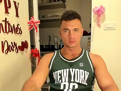 paulblack21 online show from February 14, 6:14 pm