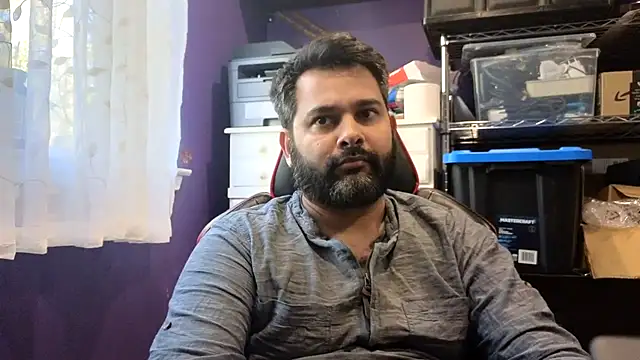 Sakhtlaundaz online show from November 2, 7:29 pm