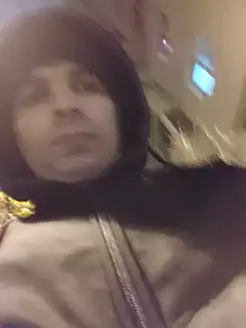 Snapshot of J0nyhson chatting on December 13, 9:41 pm J0nyhson online show from December 13, 9:41 pm