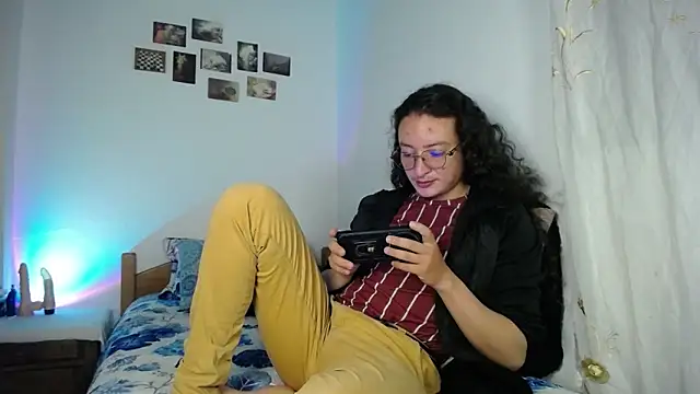 monkeywillwhite online show from March 11, 2:18 am