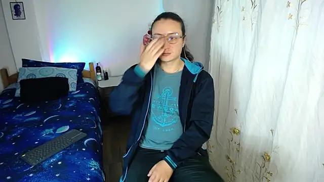 monkeywillwhite online show from December 19, 3:36 am