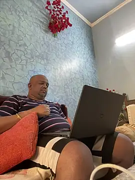 Dick 6inches online show from February 19, 8:22 am