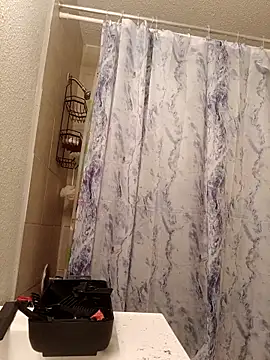 hungpenis210 online show from April 30, 2:24 pm