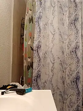 hungpenis210 online show from April 13, 2:07 pm