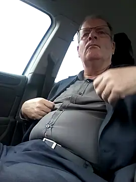 stiffandlubedxh online show from December 9, 8:50 pm