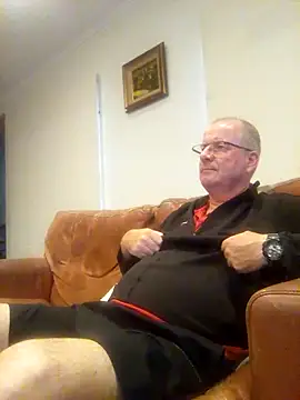 stiffandlubedxh online show from February 21, 8:50 am