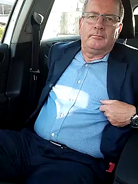 stiffandlubedxh online show from March 17, 7:35 am