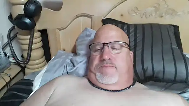 Bigbear0563 online show from September 28, 7:06 am