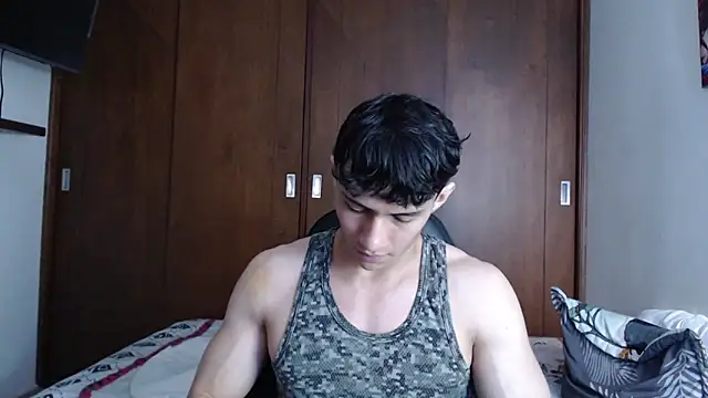 aresholland online show from March 6, 7:32 pm