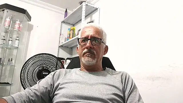 cenizo10124 online show from November 11, 9:42 pm