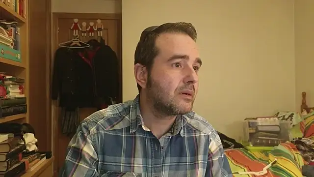 curiosillo83 online show from May 18, 2:12 pm