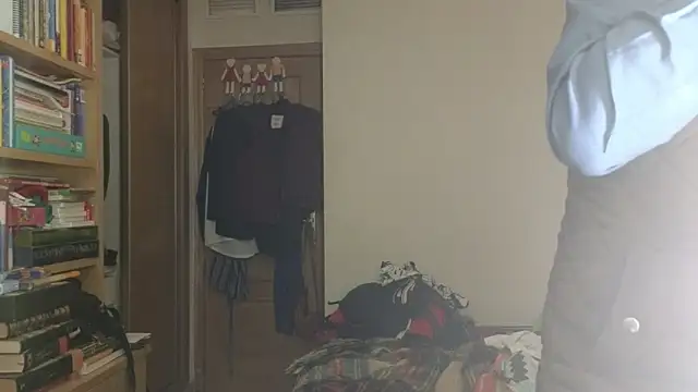 curiosillo83 online show from November 30, 8:22 pm