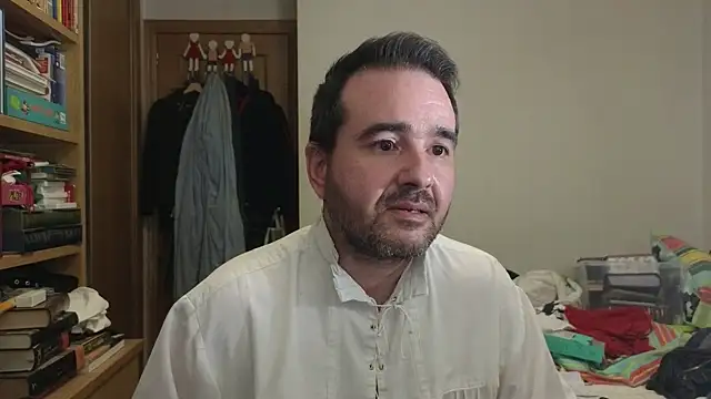 curiosillo83 online show from May 24, 7:20 pm