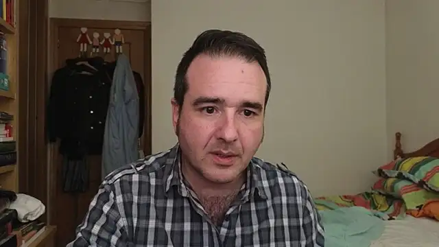 curiosillo83 online show from April 27, 3:08 pm