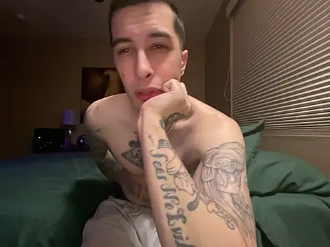 Snapshot of Bwcjoshbanks chatting on December 27, 4:15 am Bwcjoshbanks online show from December 27, 4:15 am