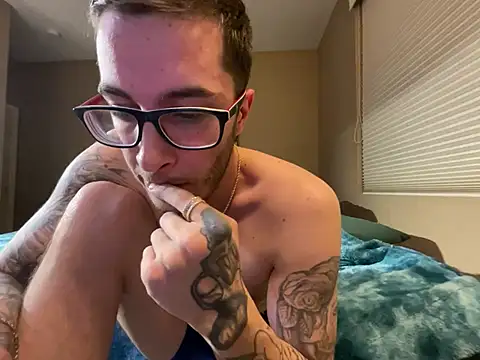 Snapshot of Bwcjoshbanks chatting on February 21, 5:56 am Bwcjoshbanks online show from February 21, 5:56 am