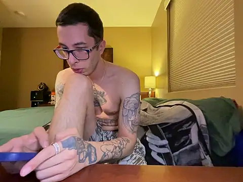 Snapshot of Bwcjoshbanks chatting on March 10, 1:32 pm Bwcjoshbanks online show from March 10, 1:32 pm