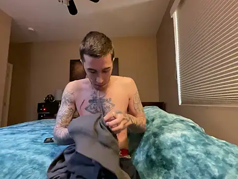 Snapshot of Bwcjoshbanks chatting on February 16, 8:11 pm Bwcjoshbanks online show from February 16, 8:11 pm