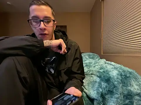 Snapshot of Bwcjoshbanks chatting on January 29, 3:01 am Bwcjoshbanks online show from January 29, 3:01 am