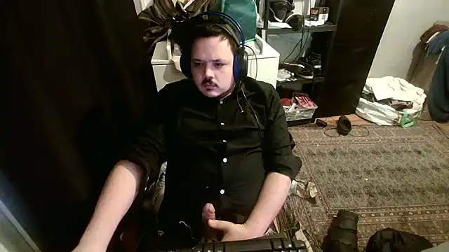 Snapshot of Bebemickey75 chatting on March 8, 1:15 am Bebemickey75 online show from March 8, 1:15 am