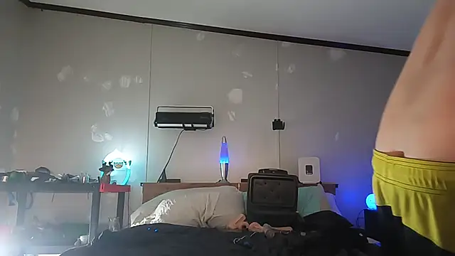 Bi curious86 online show from November 15, 5:42 am