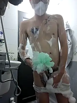 Gwencloudy online show from March 18, 4:10 pm