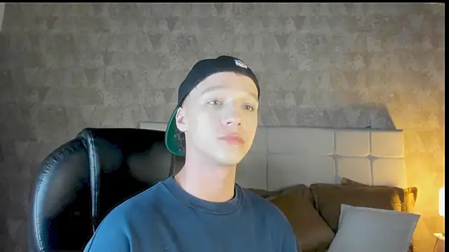 angelcortes online show from January 12, 9:19 pm