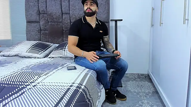 Zack Froone online show from October 3, 3:17 pm