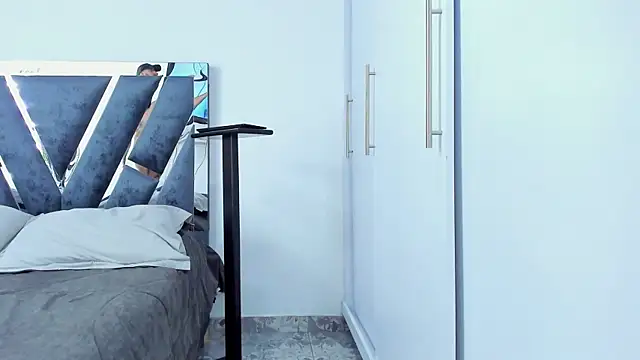 Zack Froone online show from October 16, 2:03 pm