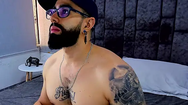 Zack Froone online show from December 4, 3:21 pm