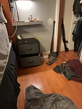 bigdeal698 online show from April 1, 9:44 am