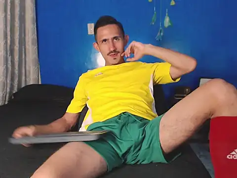 HomeAloneK online show from November 11, 7:30 pm