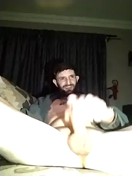 Nawtyslaveteen online show from April 18, 3:41 am