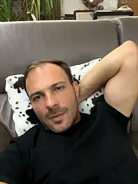 Snapshot of Adventurehotman chatting on September 12, 10:32 pm Adventurehotman online show from September 12, 10:32 pm