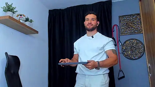 AndrewDiaz online show from March 20, 5:11 am