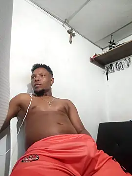 hugo3918  online show from October 21, 12:14 am