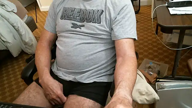 matureboomer online show from December 7, 10:01 am