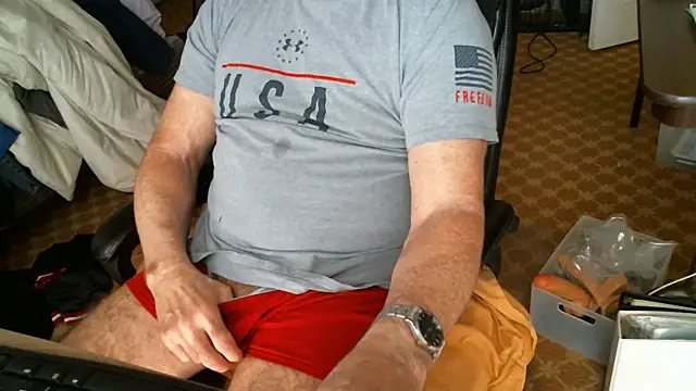 matureboomer online show from December 10, 4:17 pm