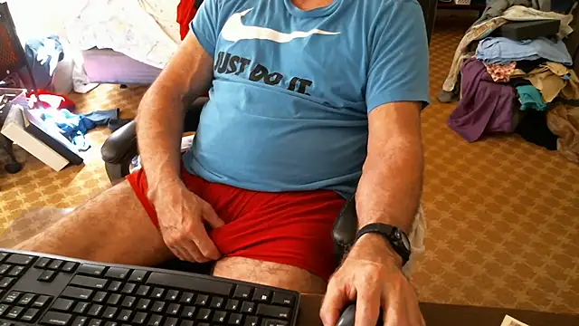 matureboomer online show from October 16, 6:27 pm