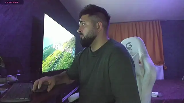 Eduu2322 online show from November 7, 10:02 pm