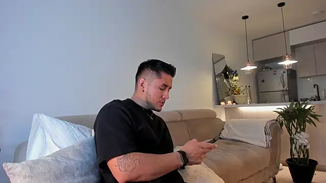 Chriskyle  online show from March 4, 1:23 am