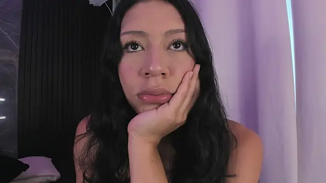 AdammClark1 online show from December 3, 9:43 pm