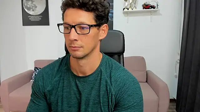 BrutusK08 online show from October 7, 6:28 am