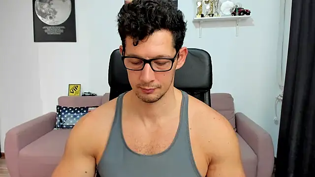 BrutusK08 online show from December 3, 8:31 am