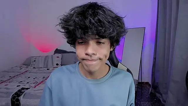 Alan26  online show from February 25, 3:51 am