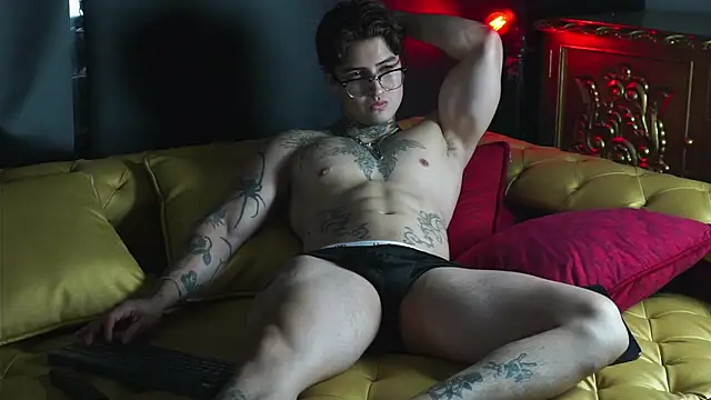 dantecoppolaa  online show from November 24, 11:28 pm